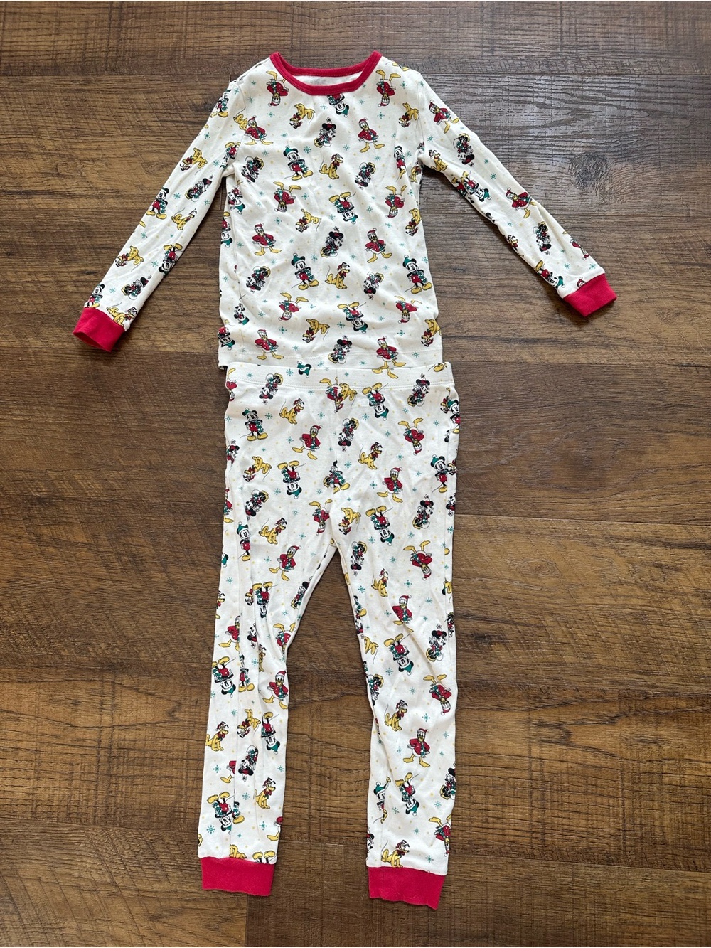 Joe fresh x Disney Christmas pjs